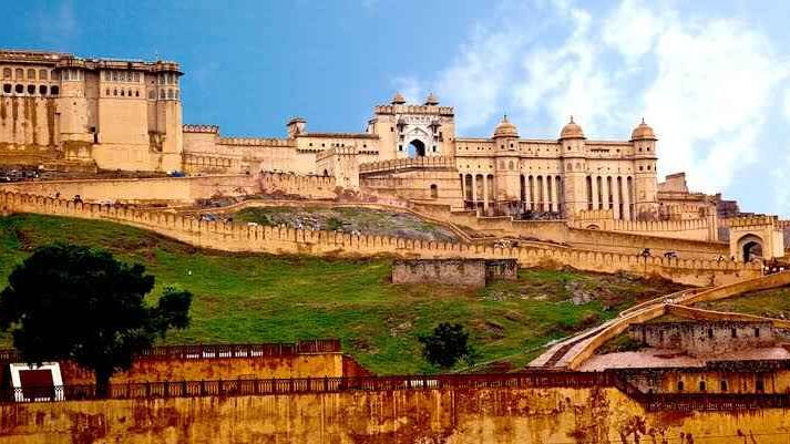 image_search_1744279957328-edited Amer Kila History और संस्कृति: एक अनोखी यात्रा जिसमें आप जानेंगे आमेर किले के बारे में सब कुछ
