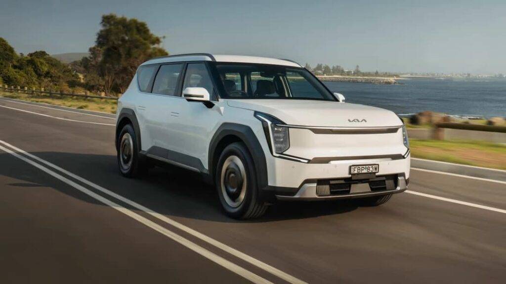 WhatsApp-Image-2025-05-07-at-17.40.03_333150ff-1024x576 Kia EV9 Price In India: यहाँ जाने इसकी कीमत और फीचर्स के बारे में विस्तार से